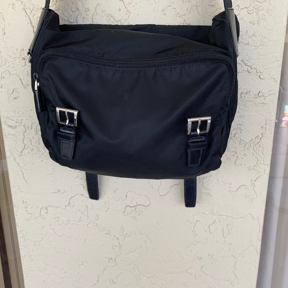 ❤️HP❤️ PRADA AUTHENTIC messenger bag - Picture 4 of 13